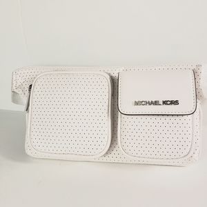 MICHAEL KORS Hanover Medium Belt Bag Optic white…